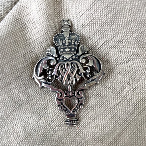 Vintage Jewelry - Royal Empire sterling silver crown pin - 1980s museum replica